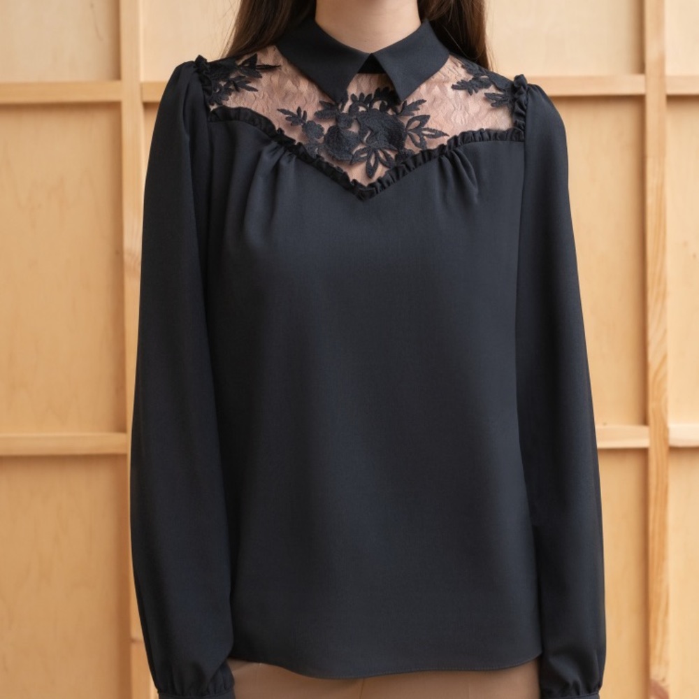 Women blouse